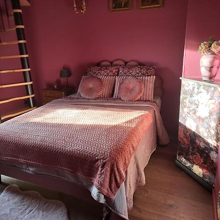 Bois De Chenes House Bed & Breakfast Фалсбург Екстериор снимка